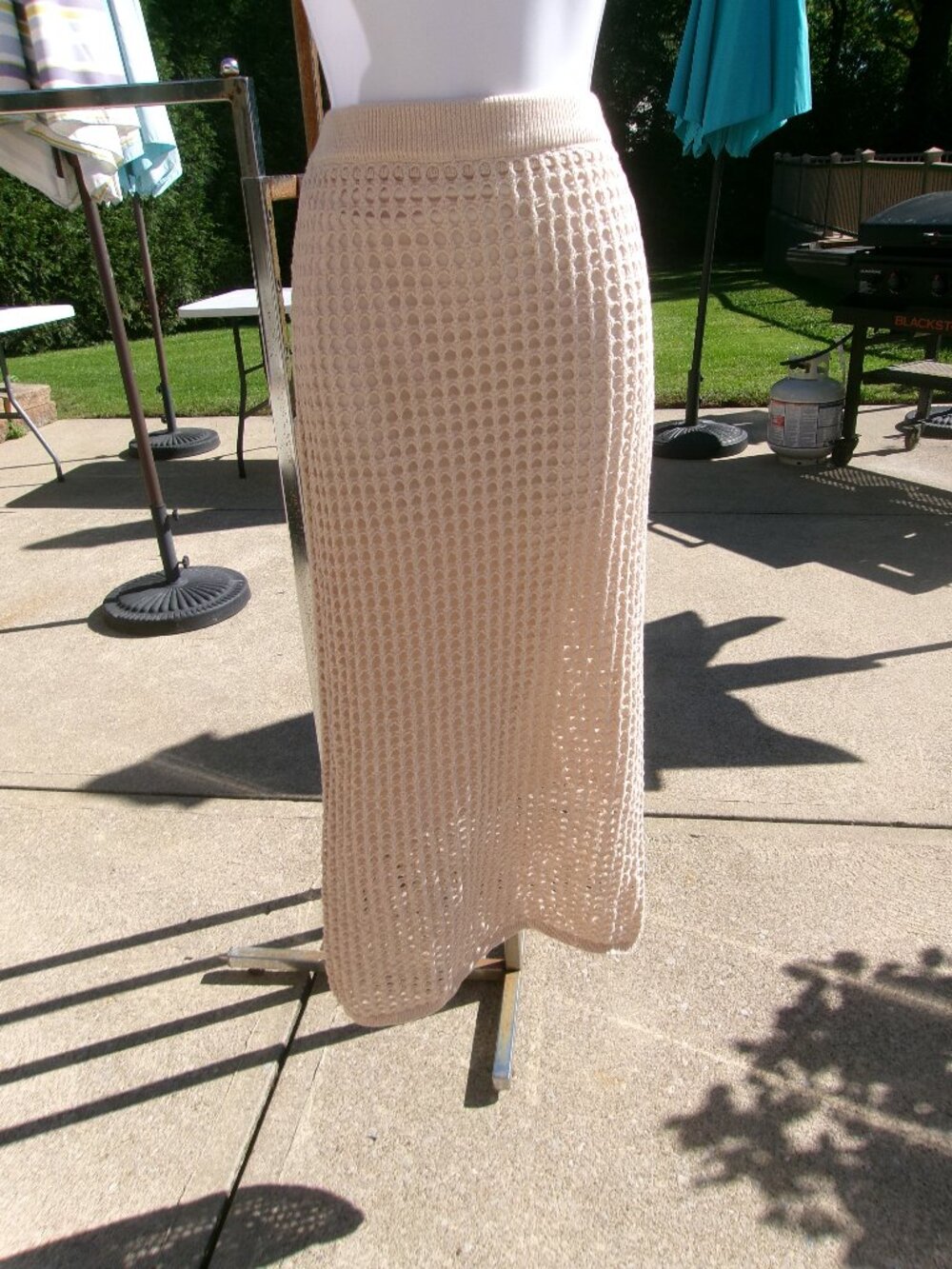 NWOT STEVE MADDEN BEIGE CROCHETED STRAIGHT SKIRT M
